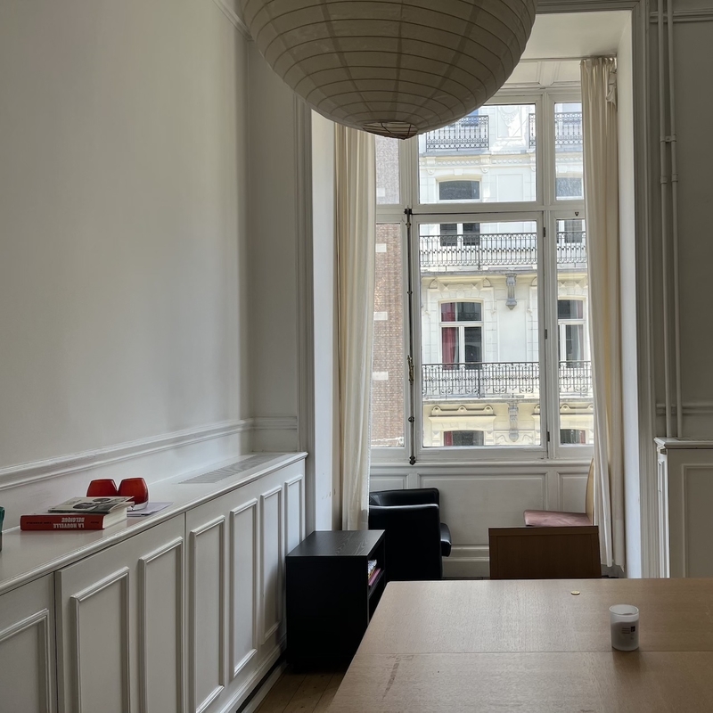 Salon table horiz